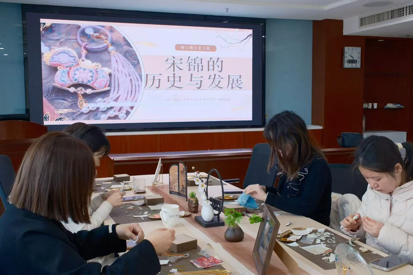中电集团宋锦小马团建现场照片1