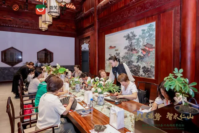 诺亚正行烧箔画折扇体验现场照片6